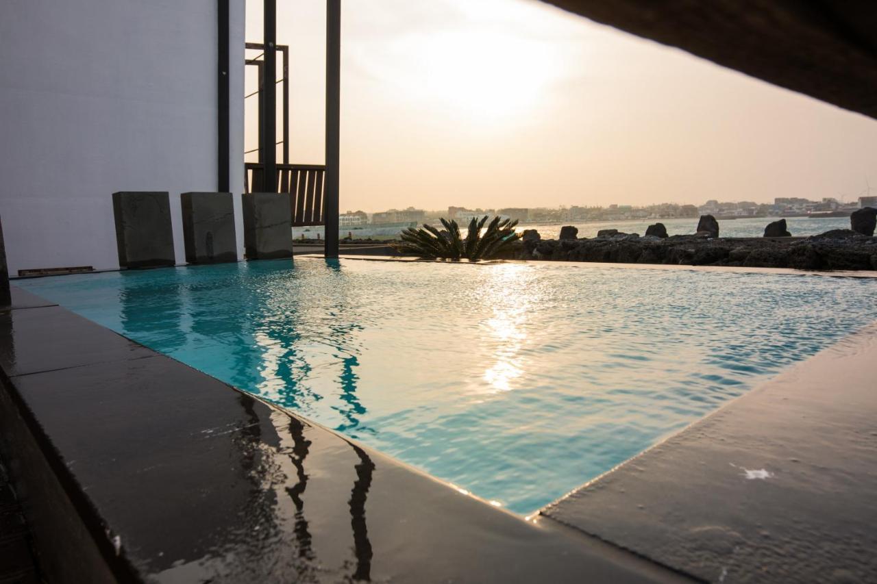 Aqua Beautique Poolvilla Jeju Exterior foto